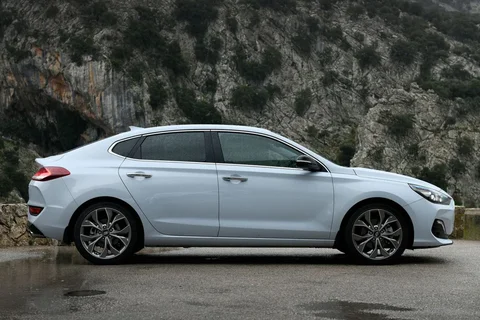 Hyundai i30 Fastback 2.0 T-GDI N2 High Performance 2019 view 3