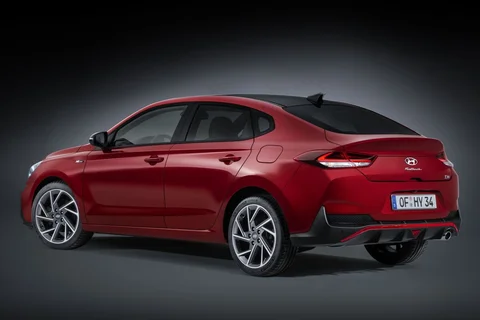 Hyundai i30 Fastback 1.5 T-GDI 48V Premium 2020 view 6