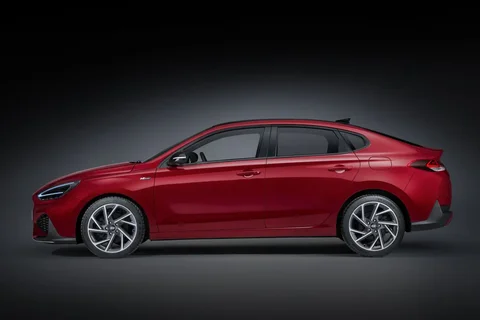 Hyundai i30 Fastback 1.5 T-GDI 48V Premium 2020 view 3