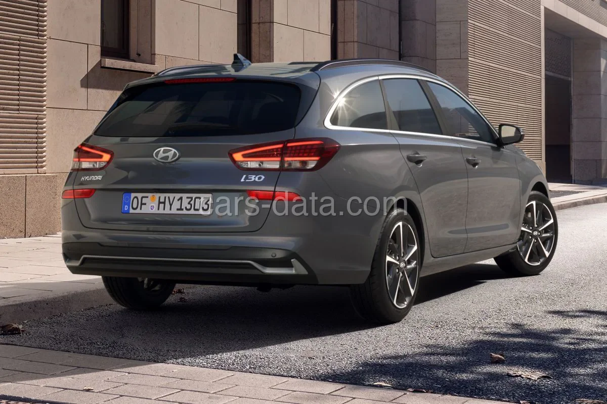 Hyundai i30 Wagon 1.6 T-GDI Premium 2026 front view