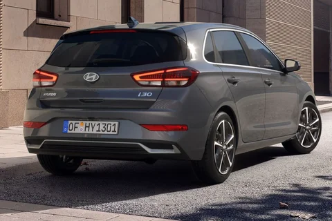 Hyundai i30 1.0 T-GDI Comfort 2026 view 5