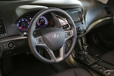 Hyundai i40 1.6 GDI Blue Essence 2016 view 4