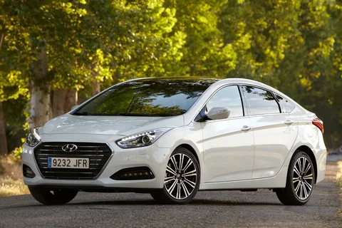 Hyundai i40 1.6 GDI Blue Essence 2016 view 11