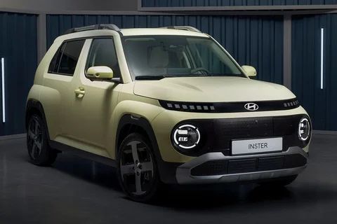 Hyundai Inster 49kWh Evolve 2024 view 3