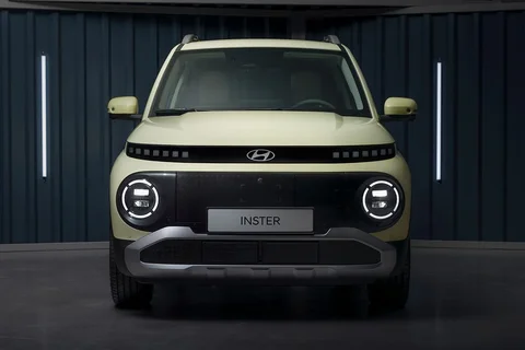 Hyundai Inster 49kWh Evolve 2024 view 6