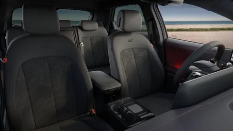 Hyundai Ioniq 5 84kWh Style 2024 view 2