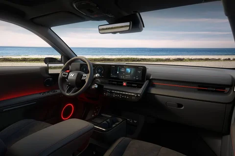 Hyundai Ioniq 5 84kWh Style 2024 view 3