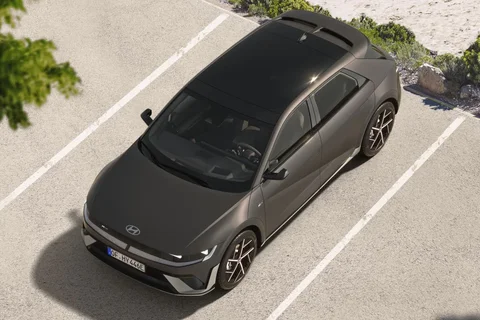 Hyundai Ioniq 5 84kWh Style 2024 view 6