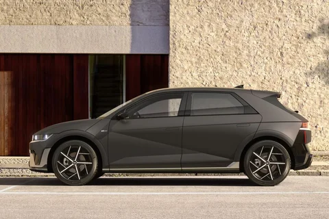 Hyundai Ioniq 5 84kWh Style 2024 view 9