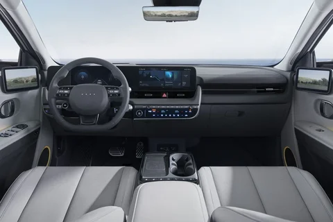Hyundai Ioniq 5 84kWh Style 2024 view 11