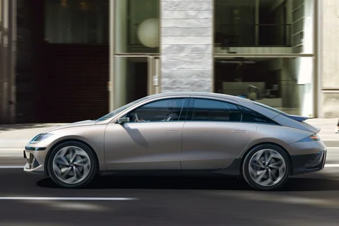 Hyundai Ioniq 6 53kWh Style 2023 view 2