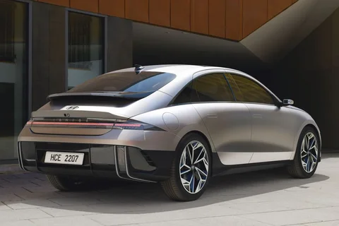 Hyundai Ioniq 6 53kWh Style 2023 view 3