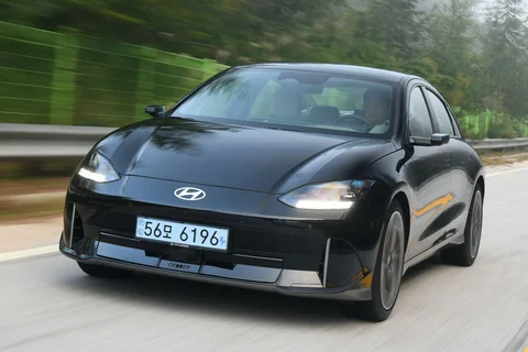 Hyundai Ioniq 6 53kWh Style 2023 view 5