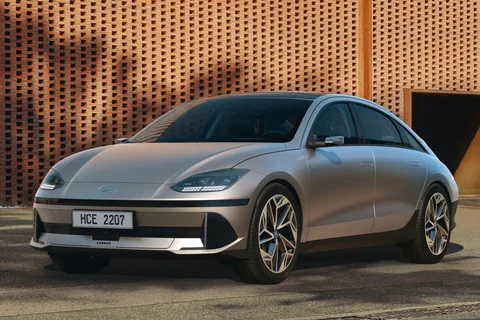 Hyundai Ioniq 6 53kWh Style 2023 view 10