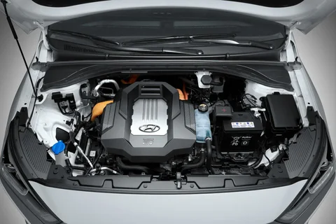 Hyundai Ioniq 1.6 GDI PHEV Premium 2018 view 3