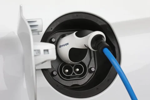 Hyundai Ioniq Electric Premium 2019 view 6