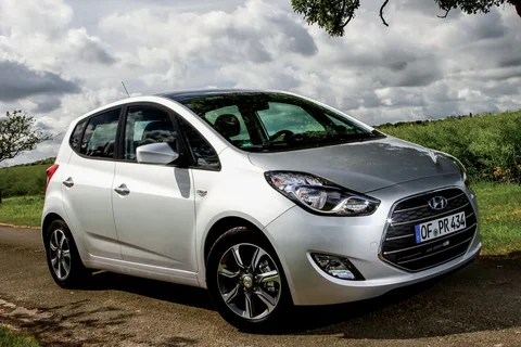 Hyundai ix20 1.4 Go! 2016 view 3