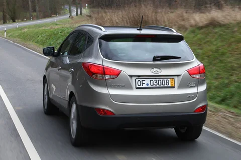 Hyundai ix35 1.7 CRDi ActiveVersion 2WD 2010 view 2