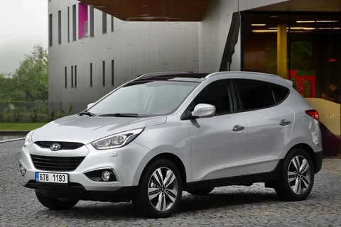 Hyundai ix35 2.0 CRDi i-Motion 2WD 2013 view 3