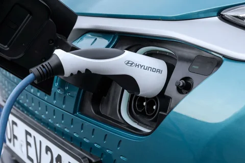 Hyundai Kona Electric 64kWh Premium 2018 view 2