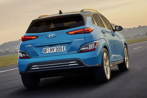 Hyundai Kona Electric 64kWh Premium 2021 view 3