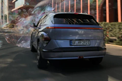 Hyundai Kona 65.4 kWh Premium 2023 view 5