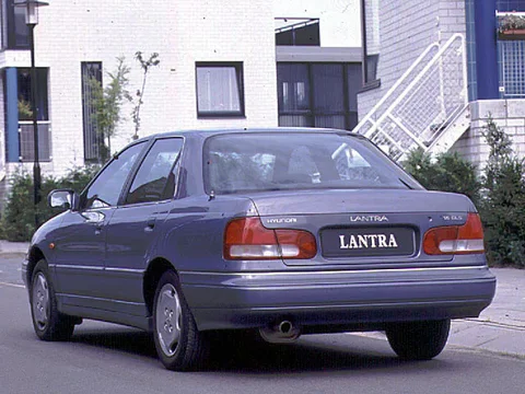 Hyundai Lantra 1.5i GL 1993 view 2