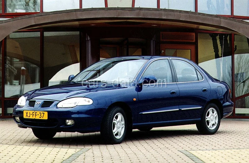 Hyundai Lantra 1.9 D GLX 1998 front view