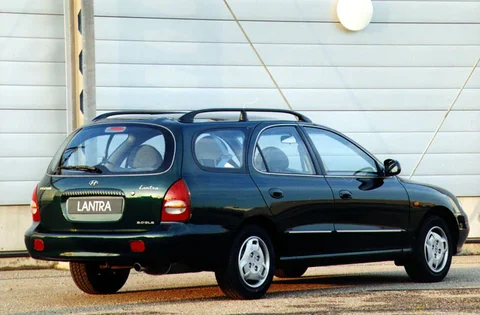 Hyundai Lantra Wagon 1.9 D GLX 1999 view 3