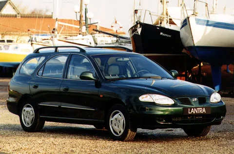 Hyundai Lantra Wagon 1.9 D GLX 1999 view 2