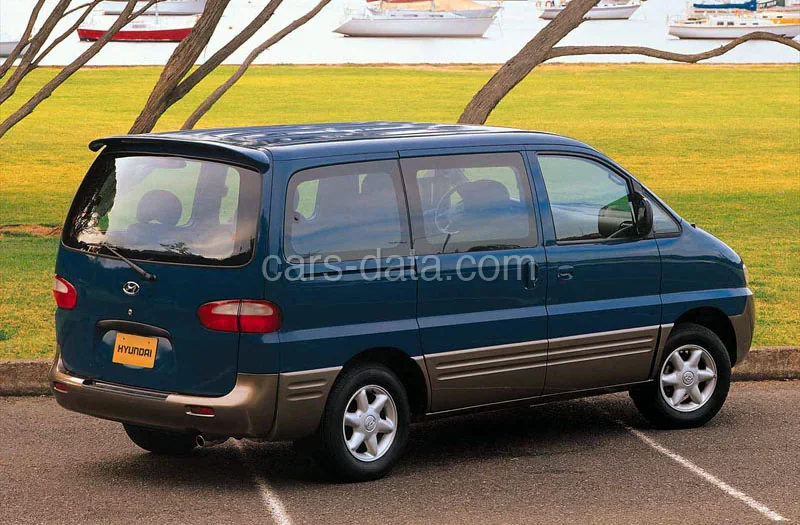 Hyundai Satellite 2.4i GL 1997 front view
