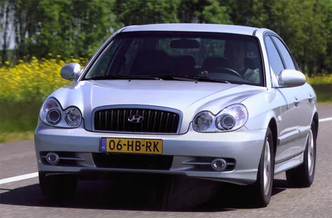 Hyundai Sonata 2.7i V6 StyleVersion 2004 view 2
