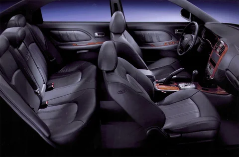 Hyundai Sonata 2.7i V6 StyleVersion 2004 view 5