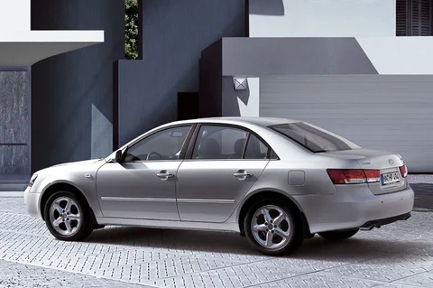Hyundai Sonata 2.4i StyleVersion 2005 view 12