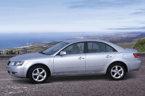 Hyundai Sonata 2.4i StyleVersion 2005 view 5