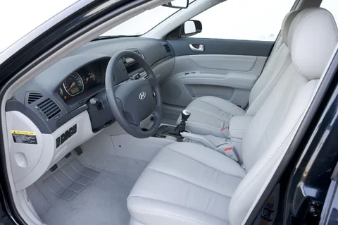 Hyundai Sonata 2.4i StyleVersion 2005 view 9