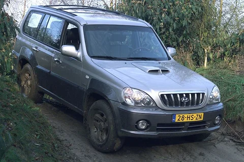 Hyundai Terracan 2.9 CRDi Luxe 2001 view 3