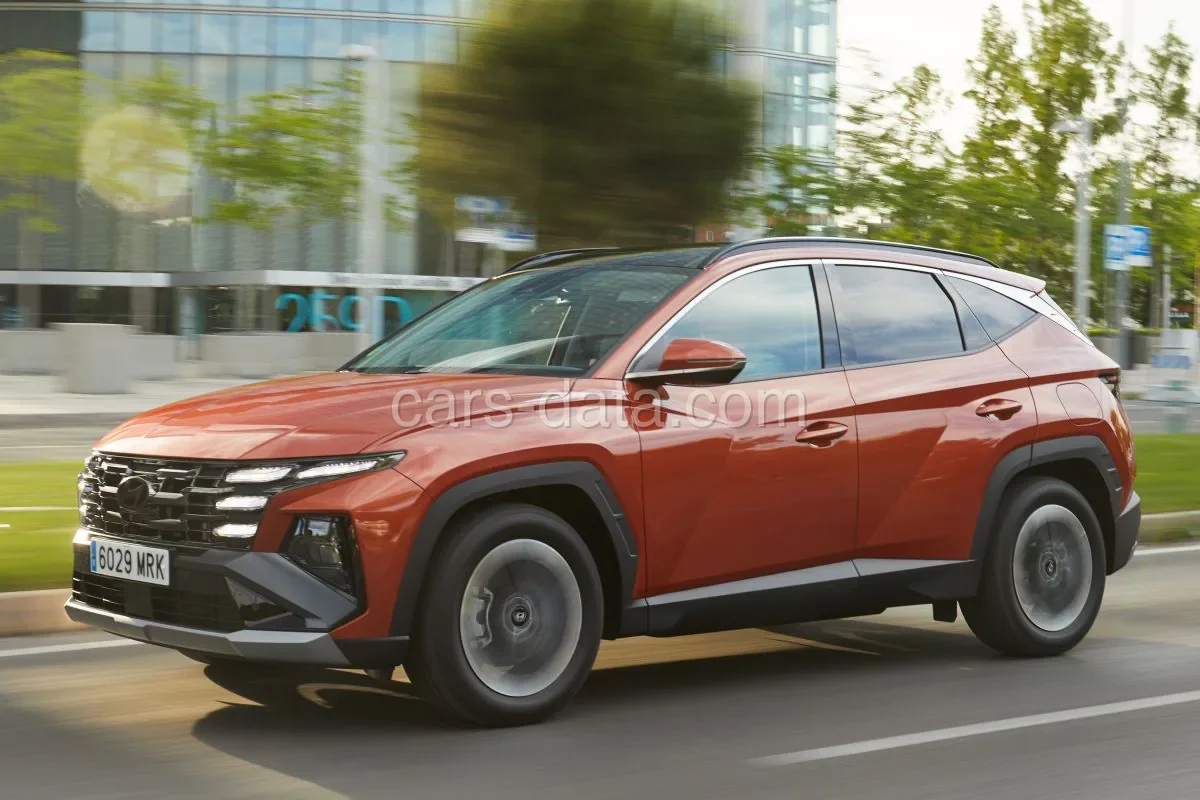 Hyundai Tucson 1.6 T-GDI HEV E-Motion 2025 front view