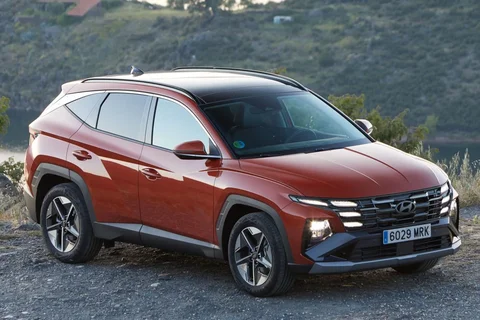 Hyundai Tucson 1.6 T-GDI HEV E-Motion 2025 view 6