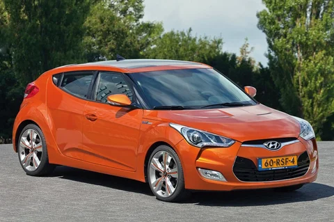 Hyundai Veloster 1.6 GDI i-Motion 2011 view 3