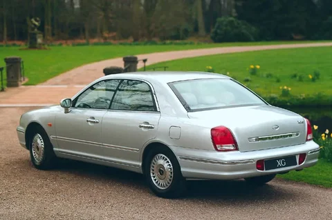 Hyundai XG 2.5i V6 2000 view 4