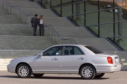 Hyundai XG 3.5i V6 2003 view 4