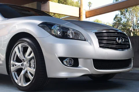Infiniti M M30d S 2010 view 2