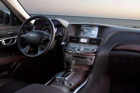 Infiniti M M30d S 2010 view 5