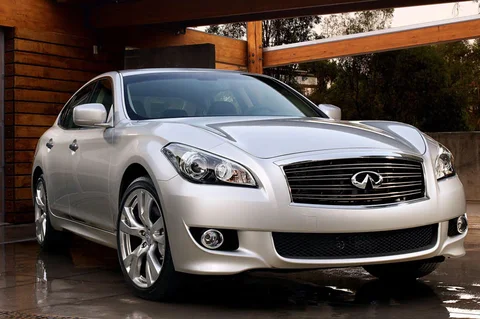 Infiniti M M30d S 2010 view 8
