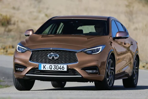 Infiniti Q30 2.2d Pure 2015 view 5