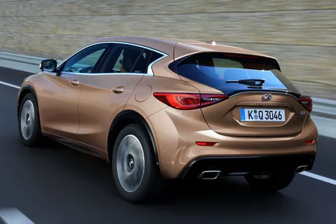Infiniti Q30 2.2d Pure 2015 view 6