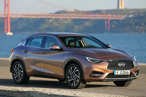 Infiniti Q30 2.2d Pure 2015 view 7