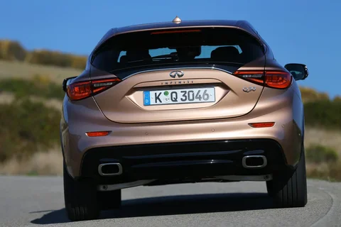 Infiniti Q30 2.2d Pure 2015 view 8