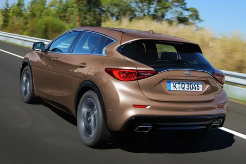 Infiniti Q30 2.2d Pure 2015 view 10